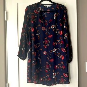 Cupcakes and Cashmere XS long sleeved breezy dress perfect for summer or fall